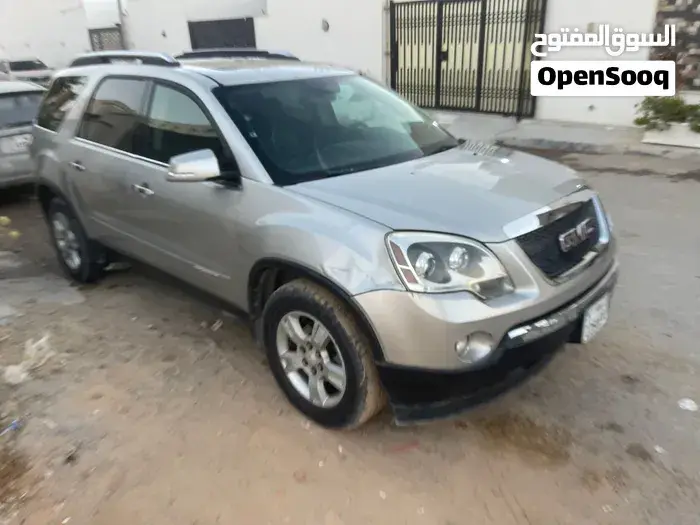 GMC Acadia 2008 photo 2