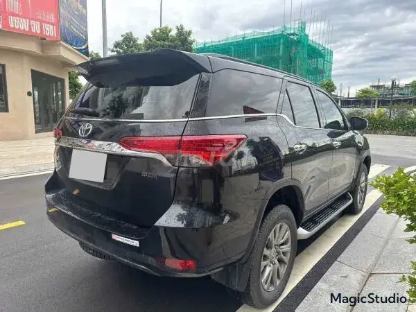 Toyota Fortuner 2022 photo 3