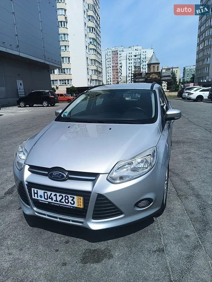 Ford Focus 2014 photo 2