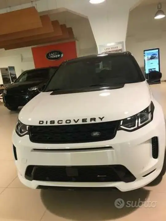 Land Rover Discovery Sport 2026 photo 2