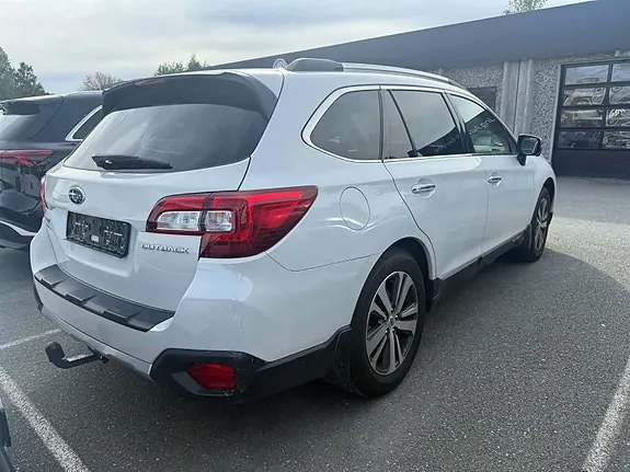 Subaru Outback 2021 photo 2