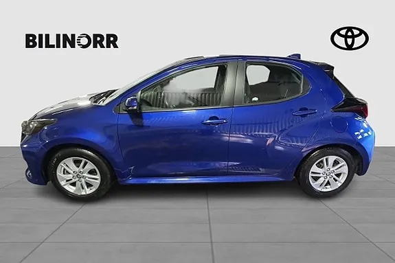 Toyota Yaris 2023 photo 2