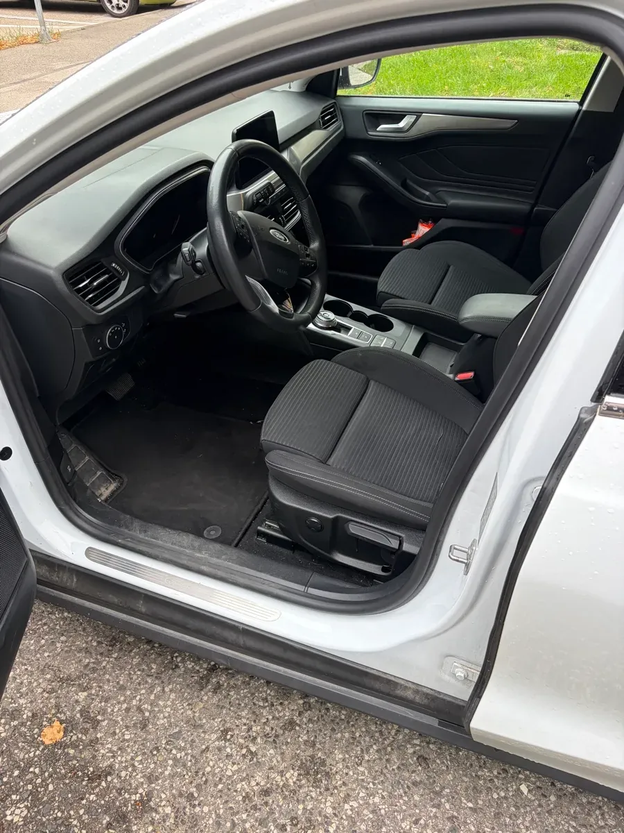 Ford Focus 2019 photo 2