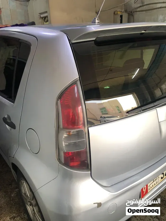 Daihatsu Sirion 2006 photo 2