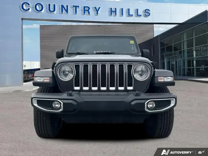 Jeep Wrangler 2022 photo 2