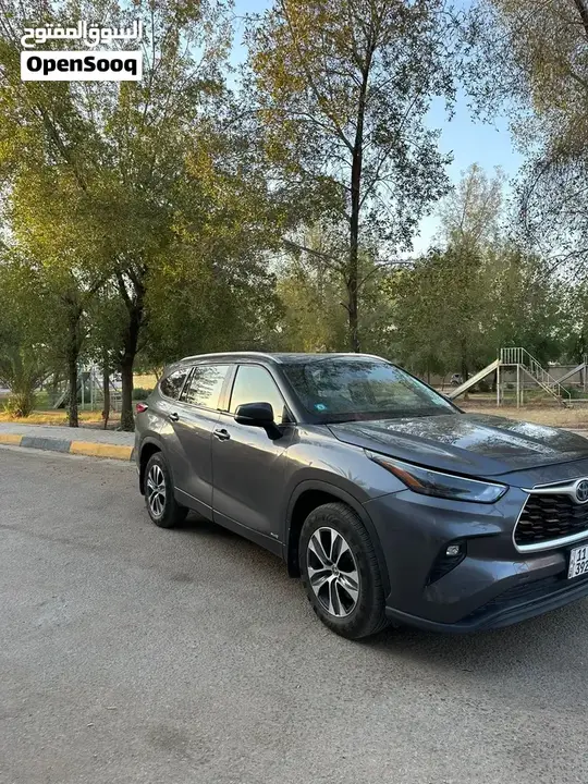 Toyota Highlander 2022 photo 3