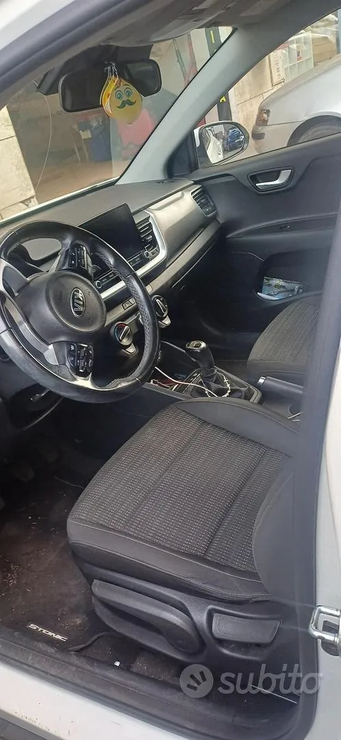 Kia Stonic 2021 photo 4