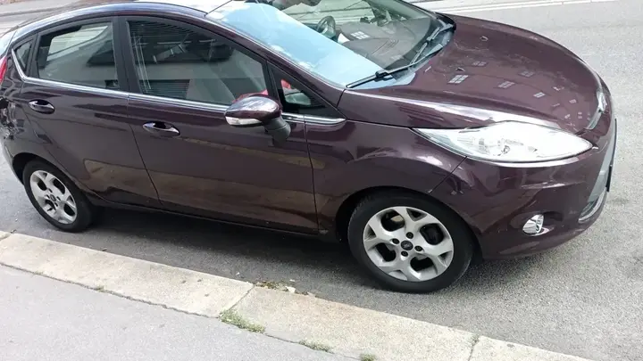 Ford Fiesta 2010 photo 3