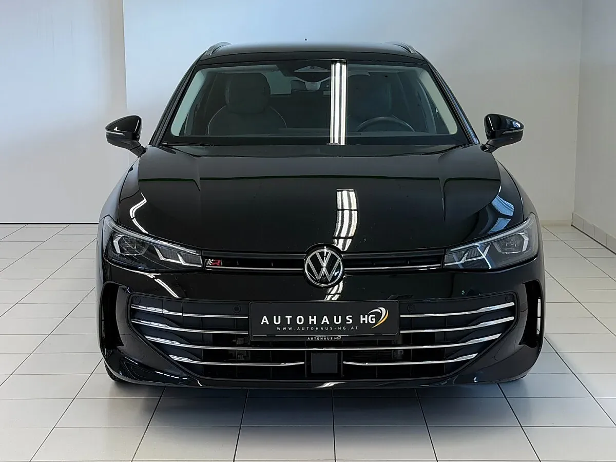 Volkswagen Passat 2024 photo 2