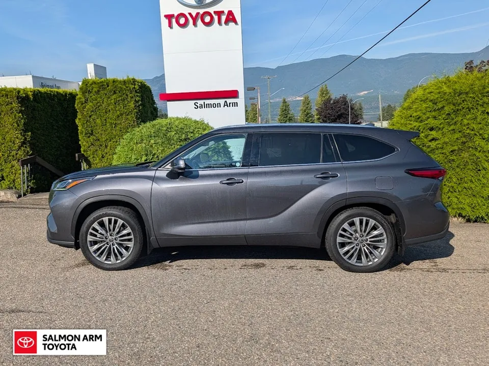 Toyota Highlander 2022 photo 3