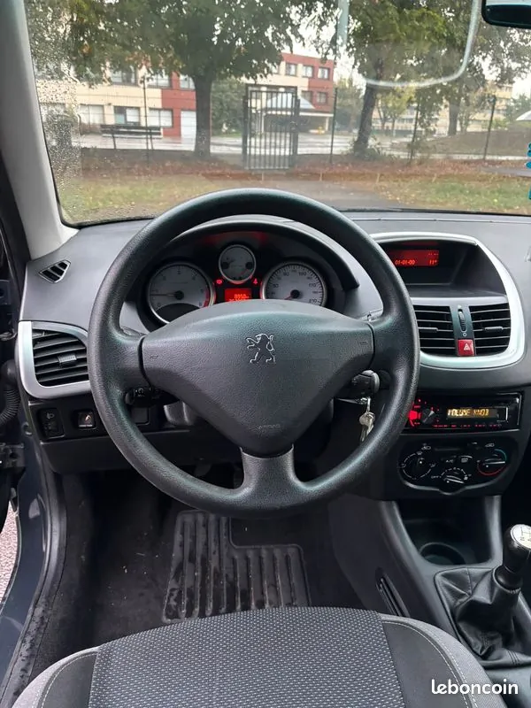 Peugeot 206 2009 photo 3