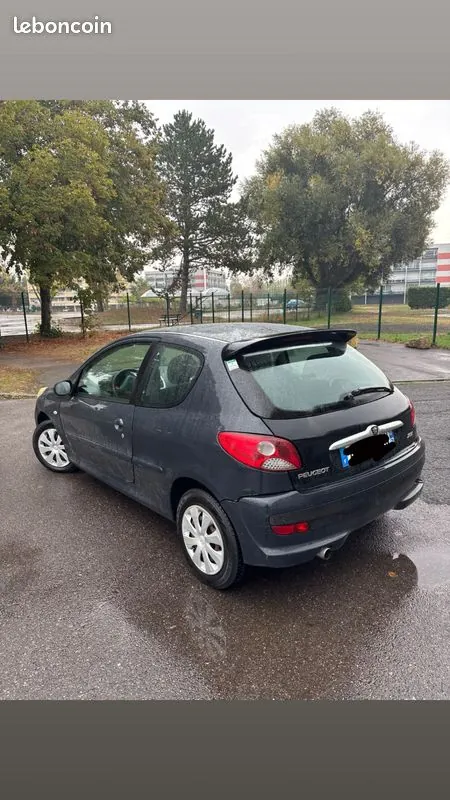 Peugeot 206 2009 photo 2