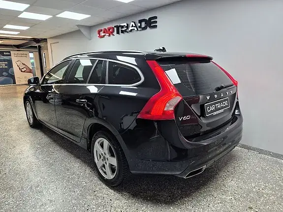 Volvo V60 2015 photo 4