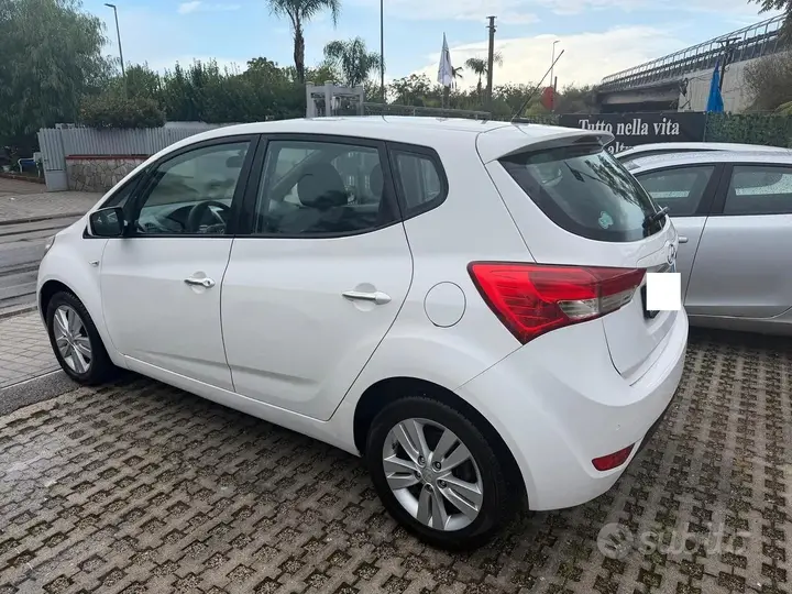 Hyundai Ix20 2013 photo 5