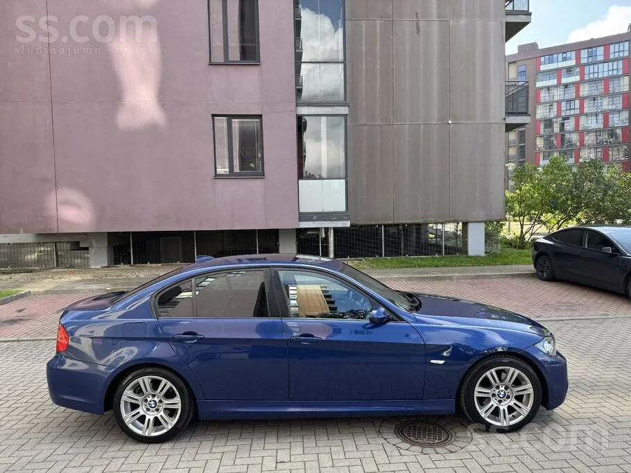 BMW 320 2008 photo 2
