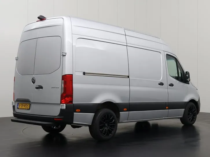 Mercedes-Benz Sprinter 2021 photo 2
