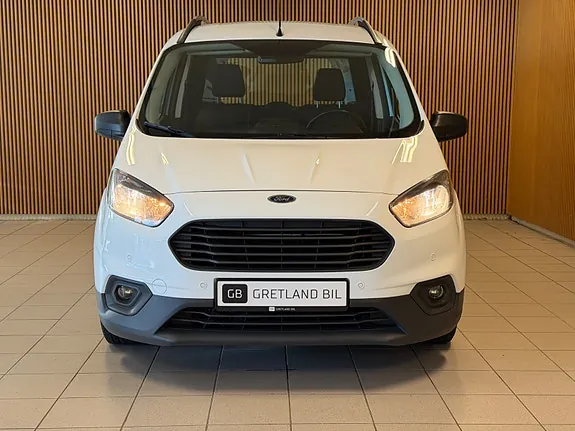 Ford Transit Courier 2022 photo 4