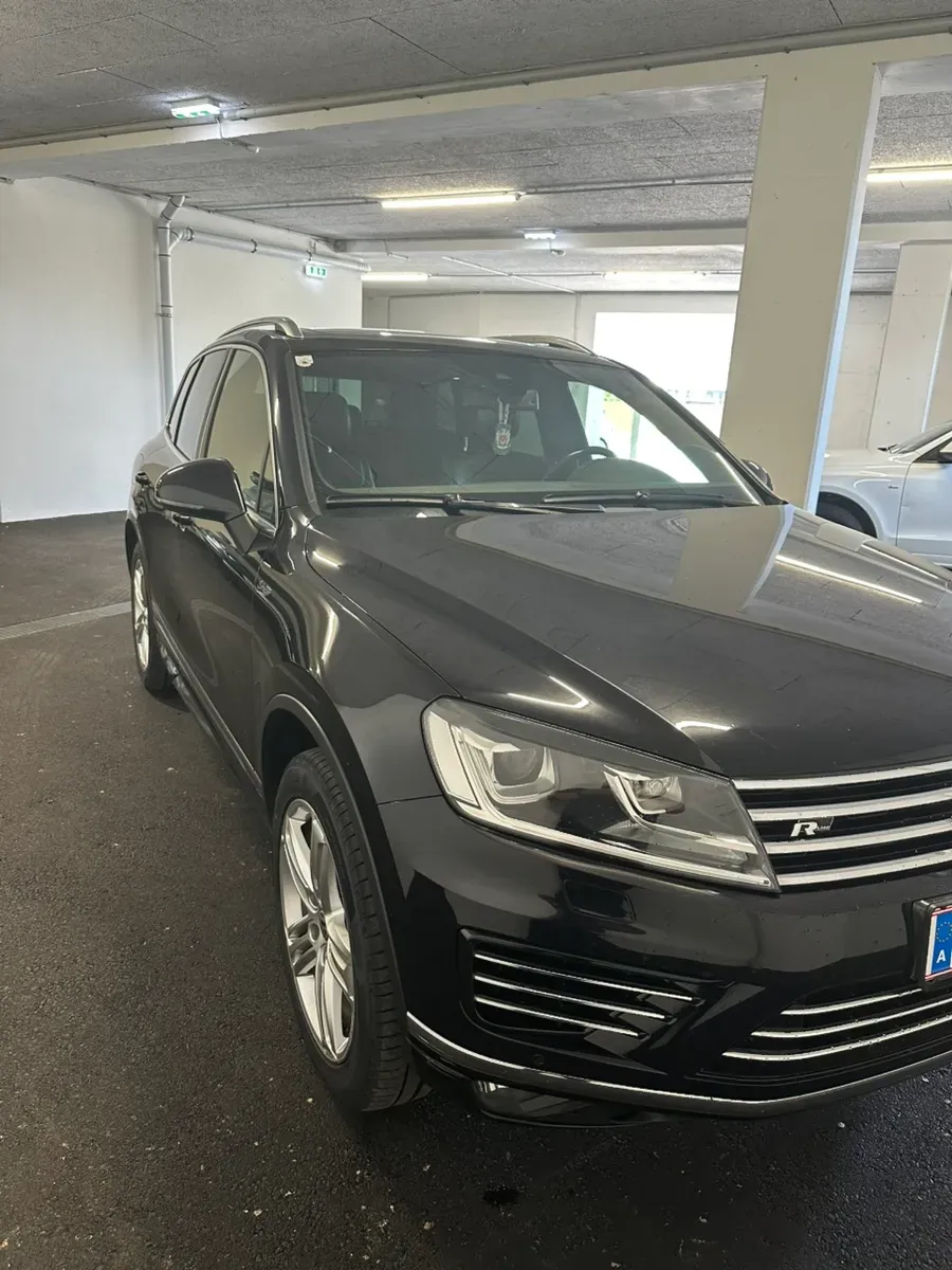 Volkswagen Touareg 2015 photo 2