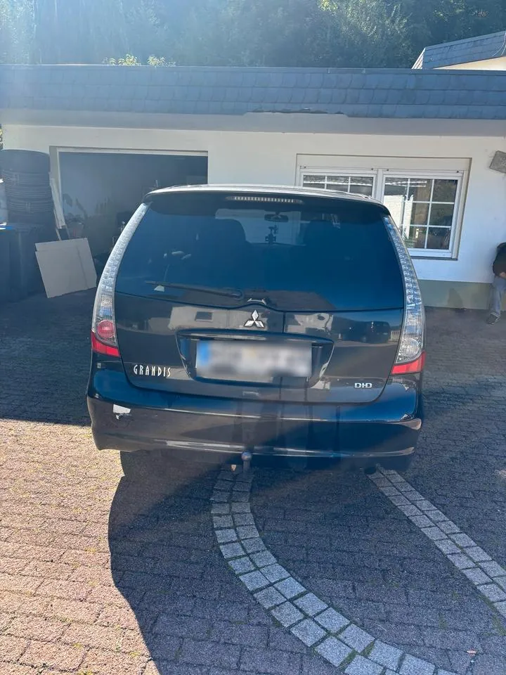 Mitsubishi Grandis