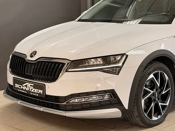 Skoda Superb 2023 photo 5