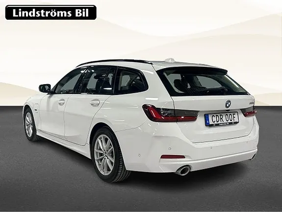BMW 330E 2023 photo 4
