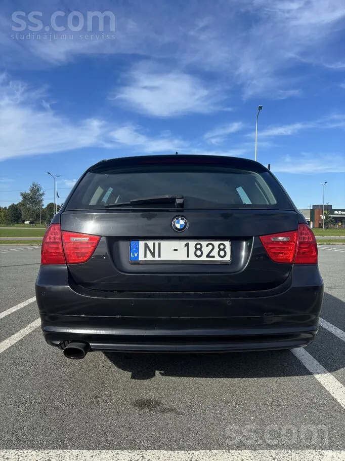 BMW 320D 2008 photo 2