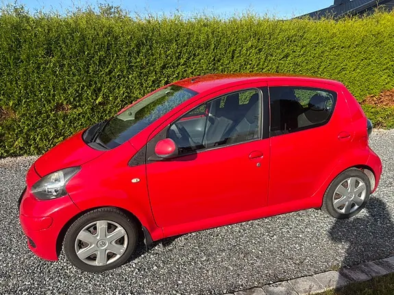 Toyota Aygo 2010 photo 5