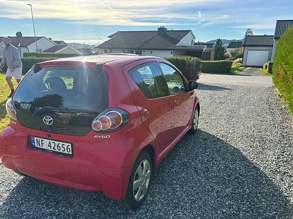 Toyota Aygo 2010 photo 4