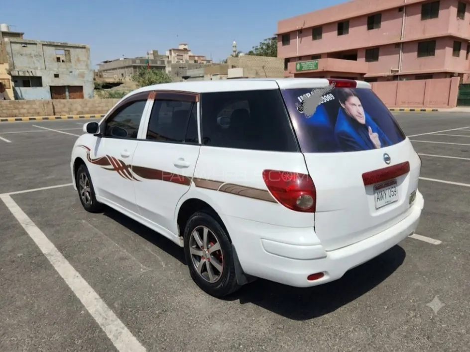 Nissan Ad Van
