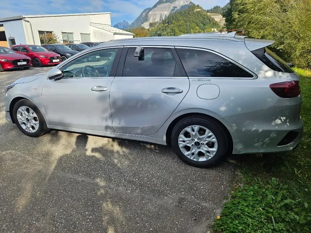 Kia Ceed 2023 photo 3