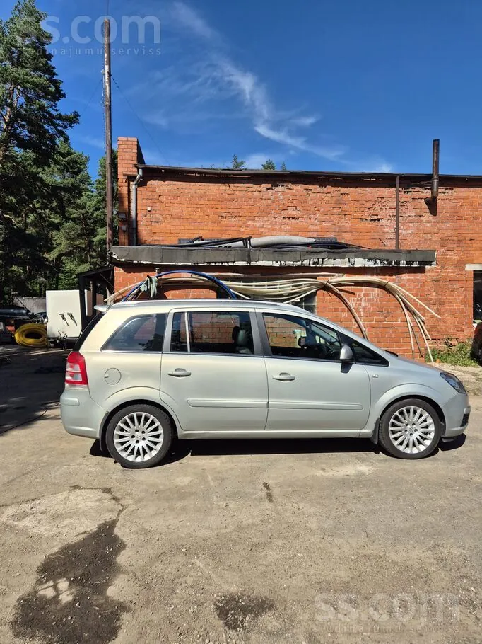 Opel Zafira 2006 photo 2