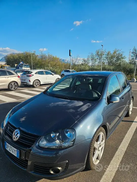 Volkswagen Golf 5 2008 photo 2