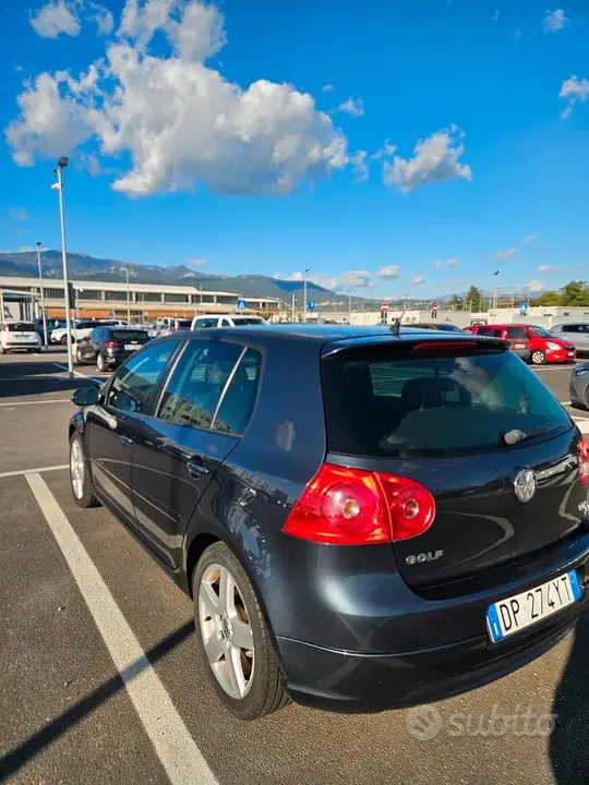 Volkswagen Golf 5 2008 photo 3