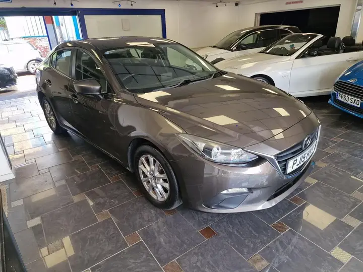 Mazda Mazda3 2015 photo 3