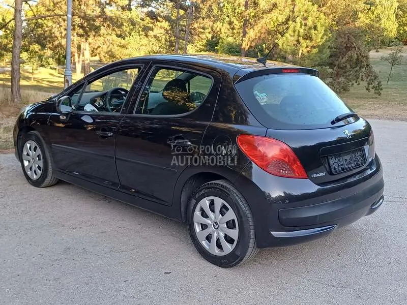 Peugeot 207 2008 photo 5