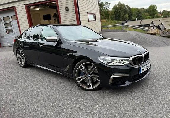 BMW M550I