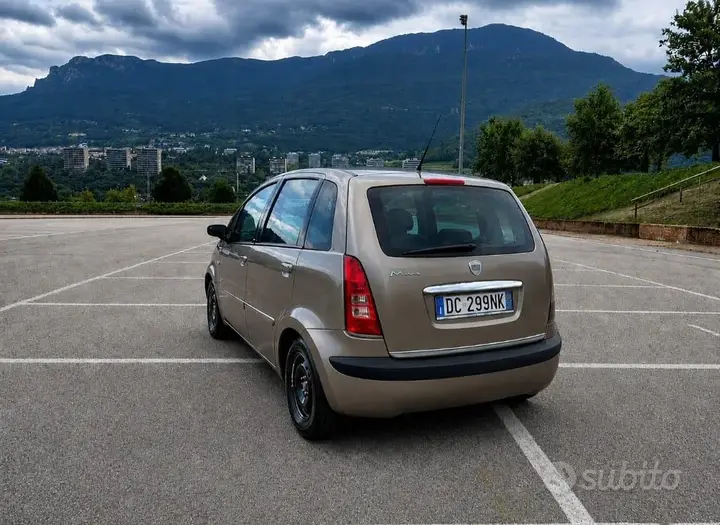 Lancia Musa 2006 photo 4