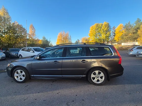 Volvo V70 2010 photo 4