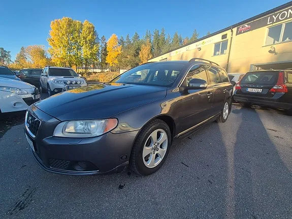 Volvo V70 2010 photo 2