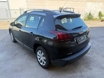 Peugeot 2008 2016 photo 2