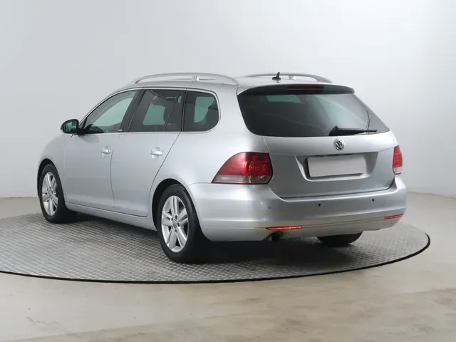 Volkswagen Golf Variant 2011 photo 3