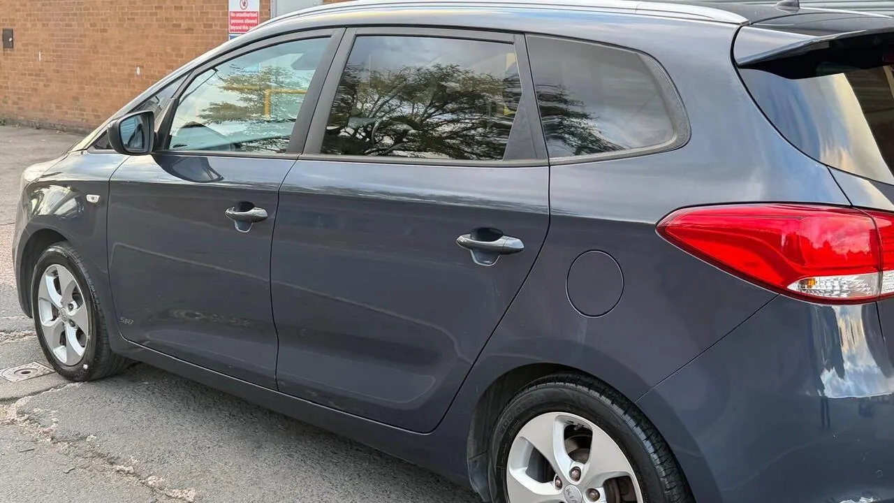 Kia Carens 2016 photo 3