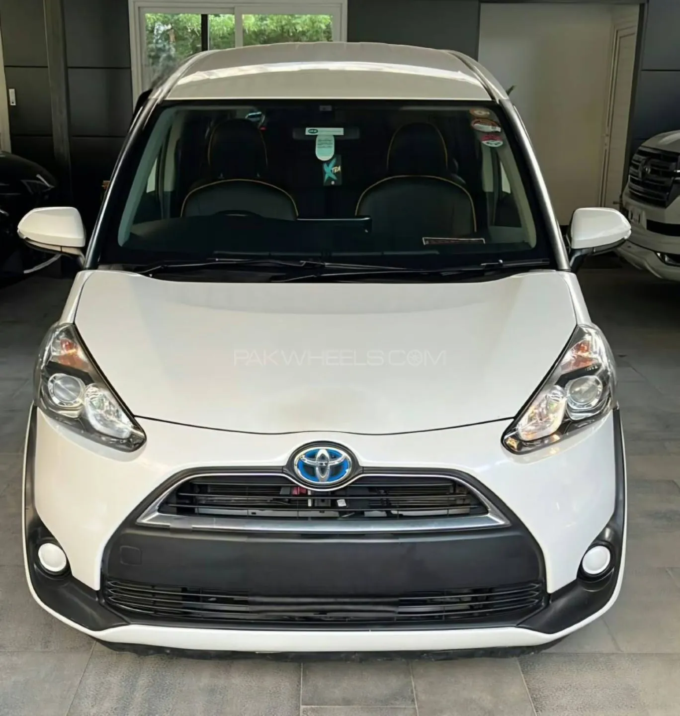 Toyota Sienta