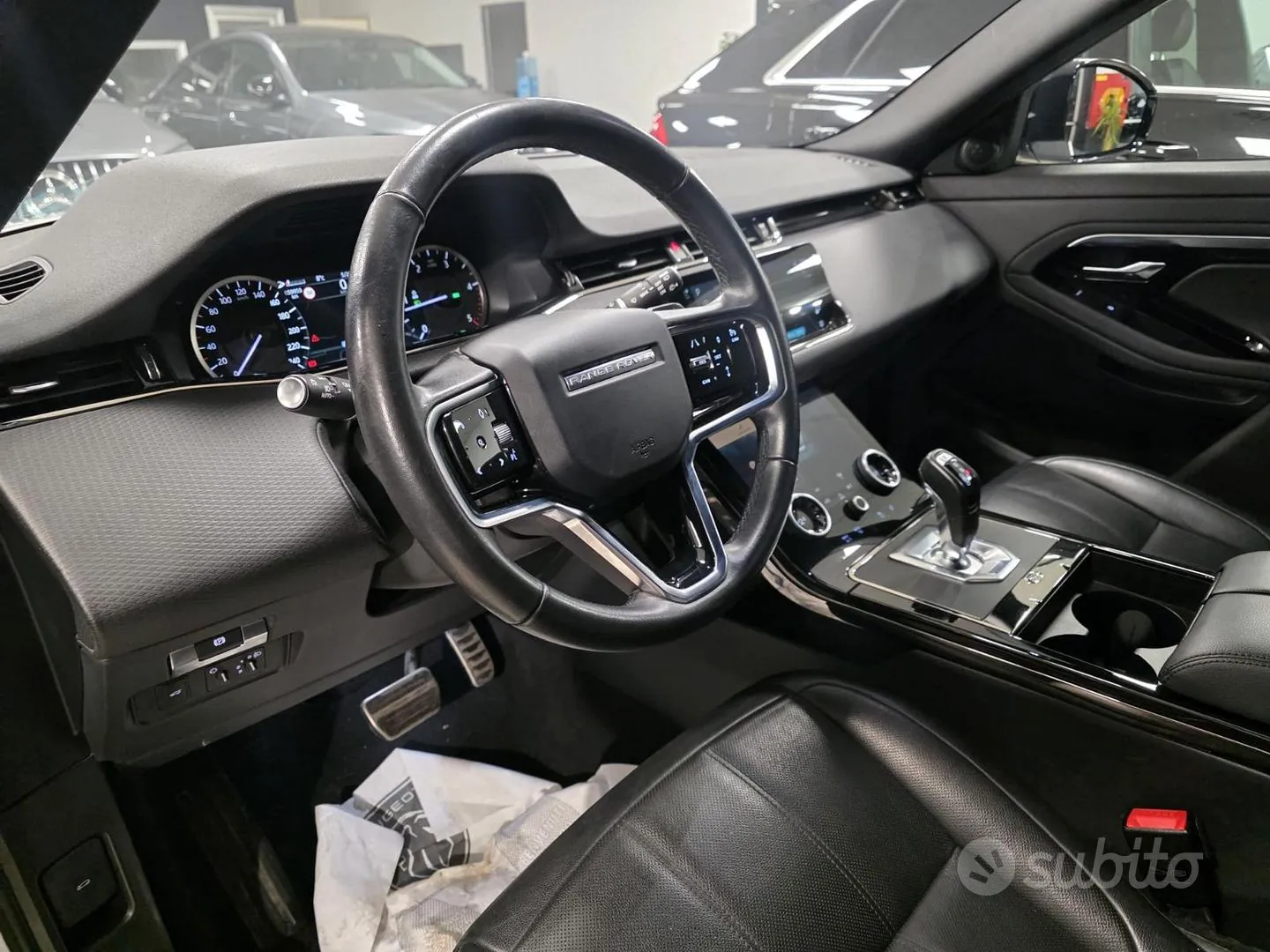 Land Rover Range Rover Evoque 2022 photo 4