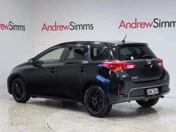 Toyota Auris 2014 photo 3