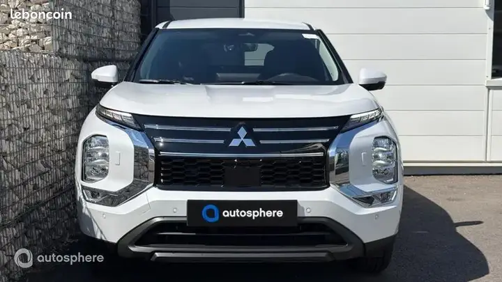 Mitsubishi Outlander 2025 photo 2