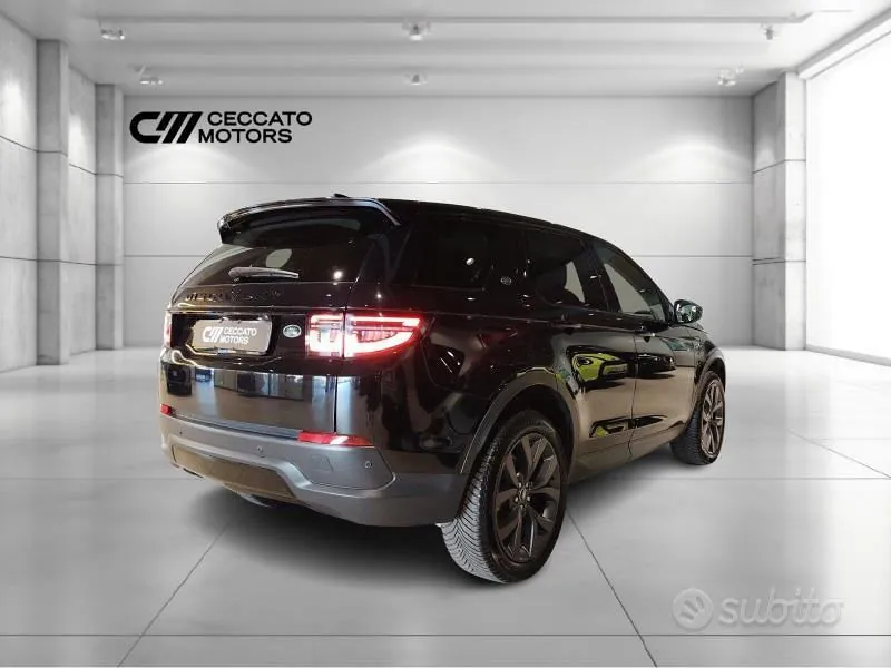 Land Rover Discovery Sport 2023 photo 3