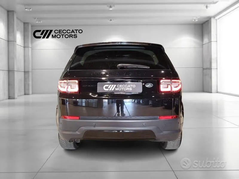 Land Rover Discovery Sport 2023 photo 4