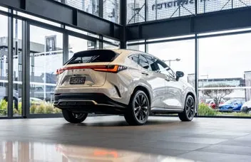 Lexus Nx 450H+ 2025 photo 4