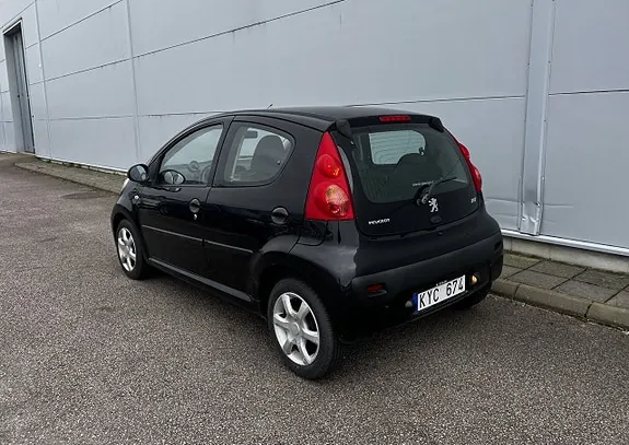 Peugeot 107 2011 photo 3